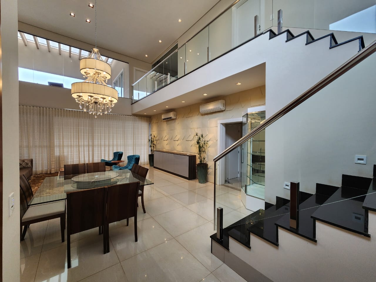 b9f41c6d-4b2e-4aad-9c58-6f806bd15ae2_Easy-Resize.com