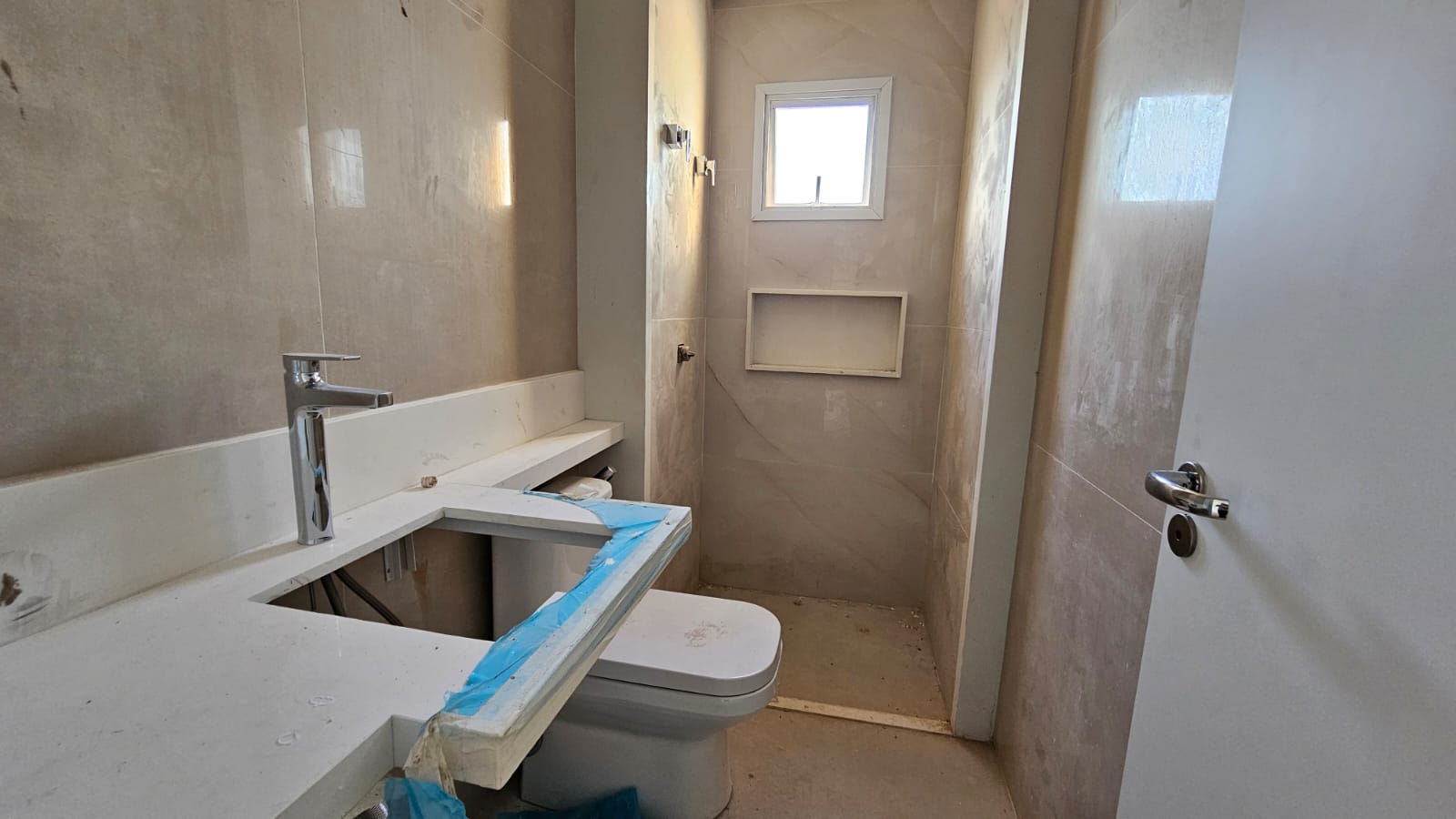 bcb2af7d-0266-4d9e-aeba-1fea2c41376a