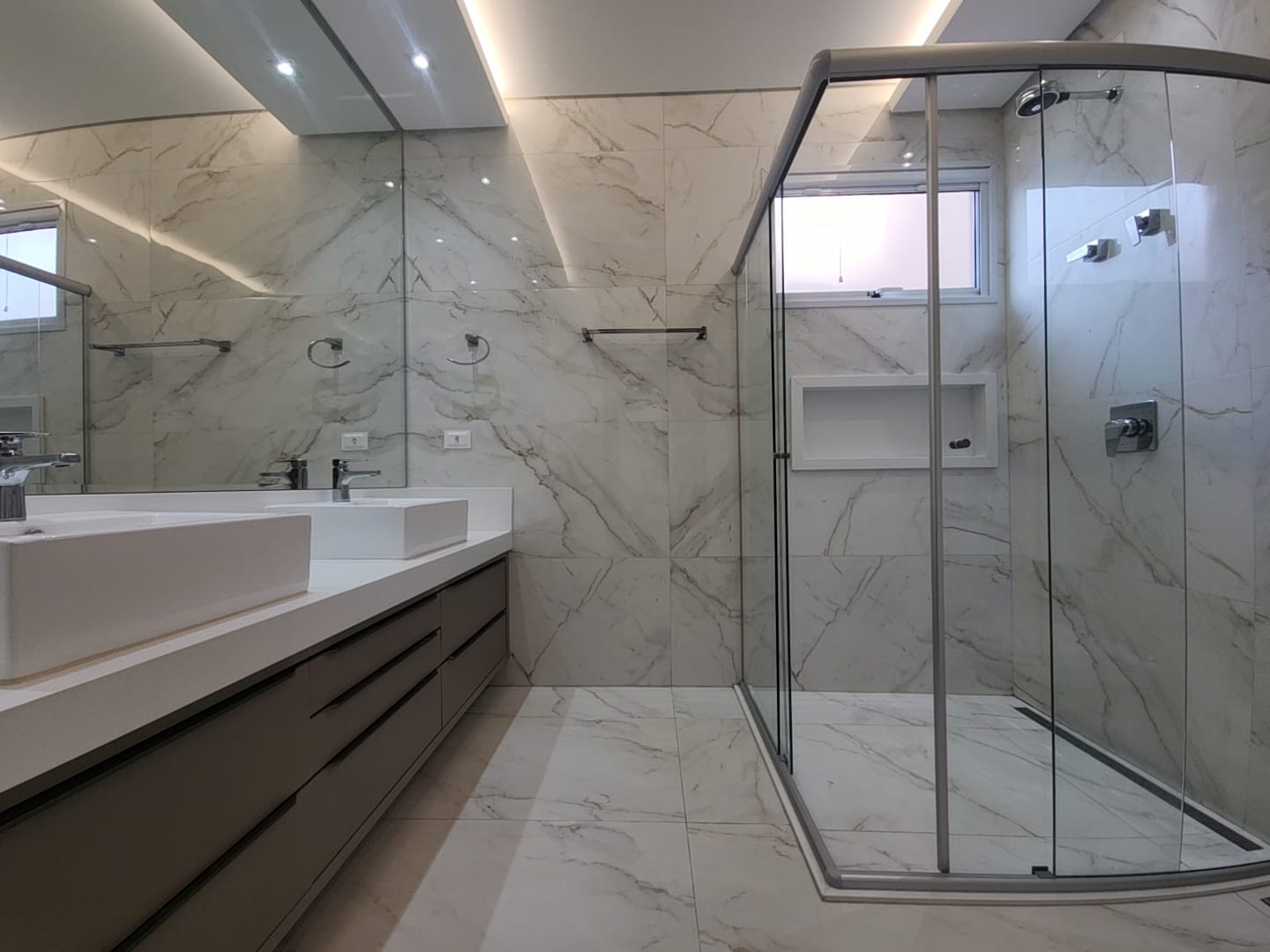 c2f1ff8b-90a3-4bdc-bc53-bcd0e3e43701