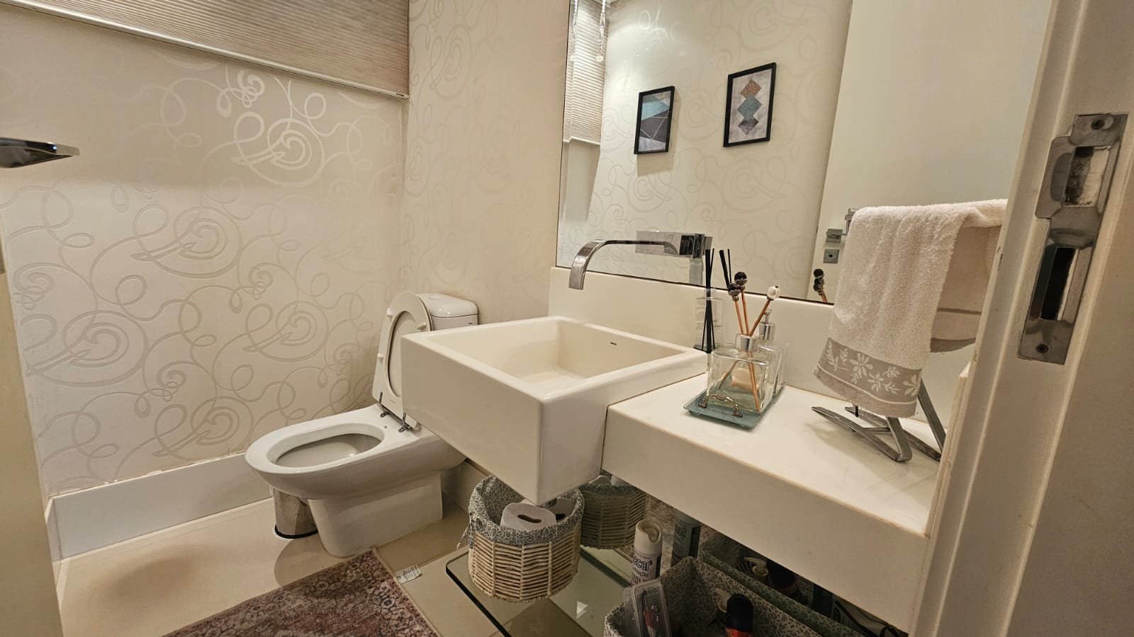 cb74915c-8b34-4130-a813-a54d9c75489a