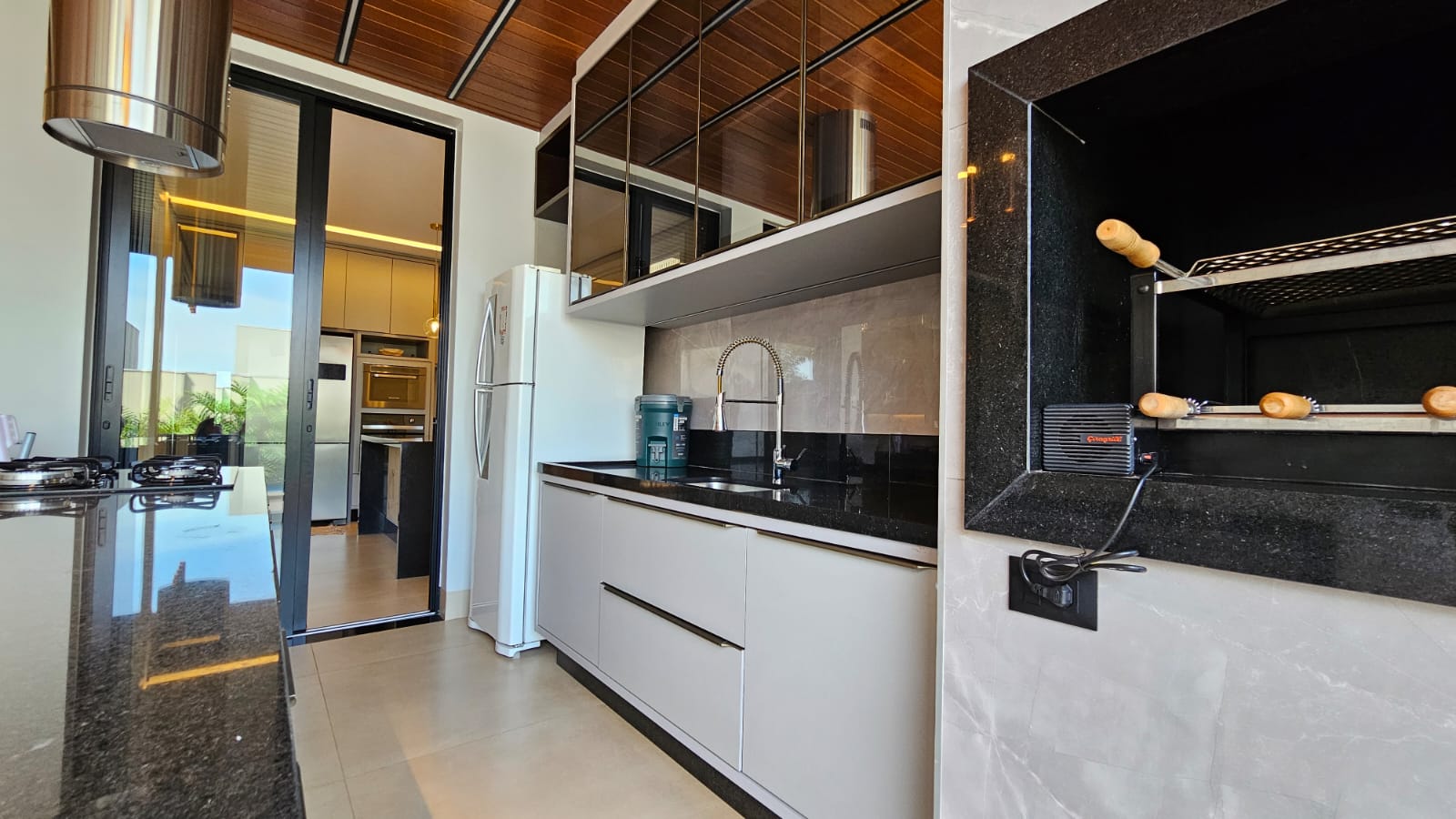 e0353823-89d8-418b-be7f-d9973b019353