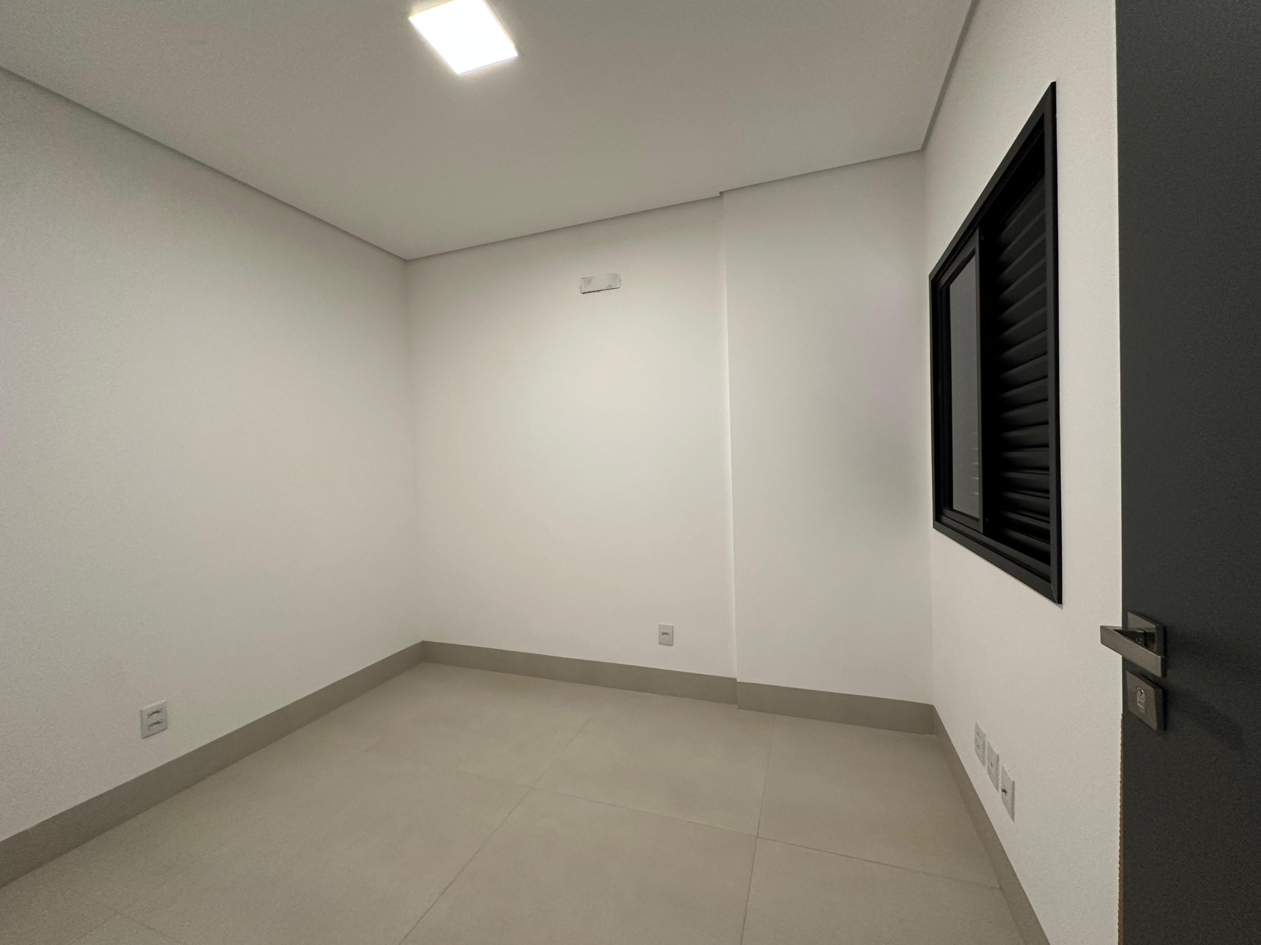 e464849b-bcad-4bf7-b947-08de36c28f7f