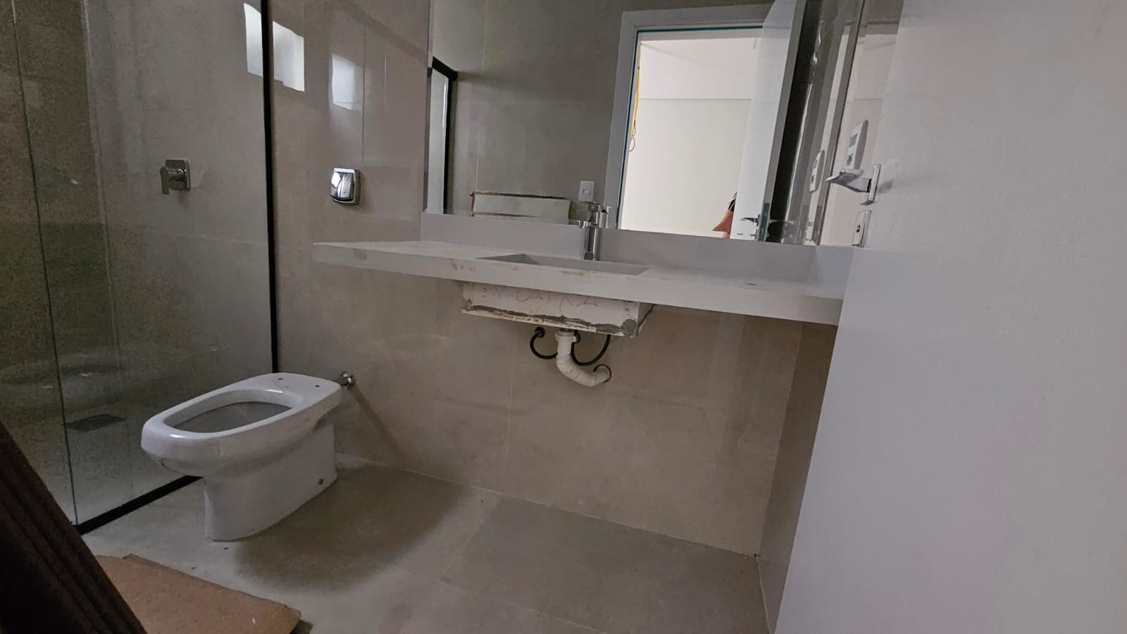 e6693a76-e578-4fb6-b745-2ddbe4971752