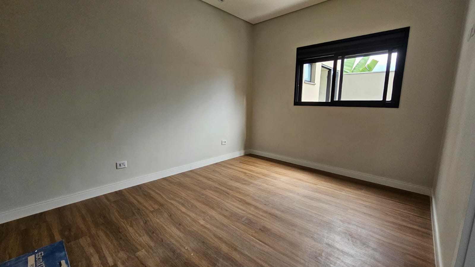 ebc66795-621c-4589-9963-fdac37444e01