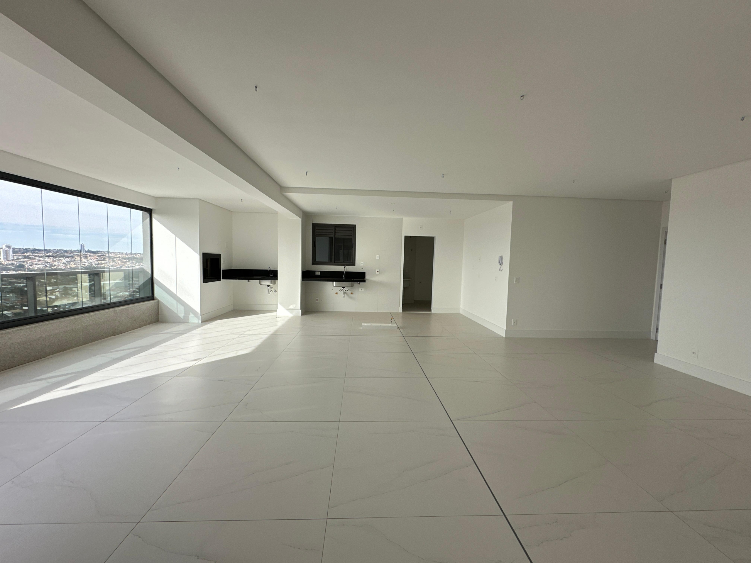 f8e268fb-5a3f-42cc-beec-ce0bad5bad45