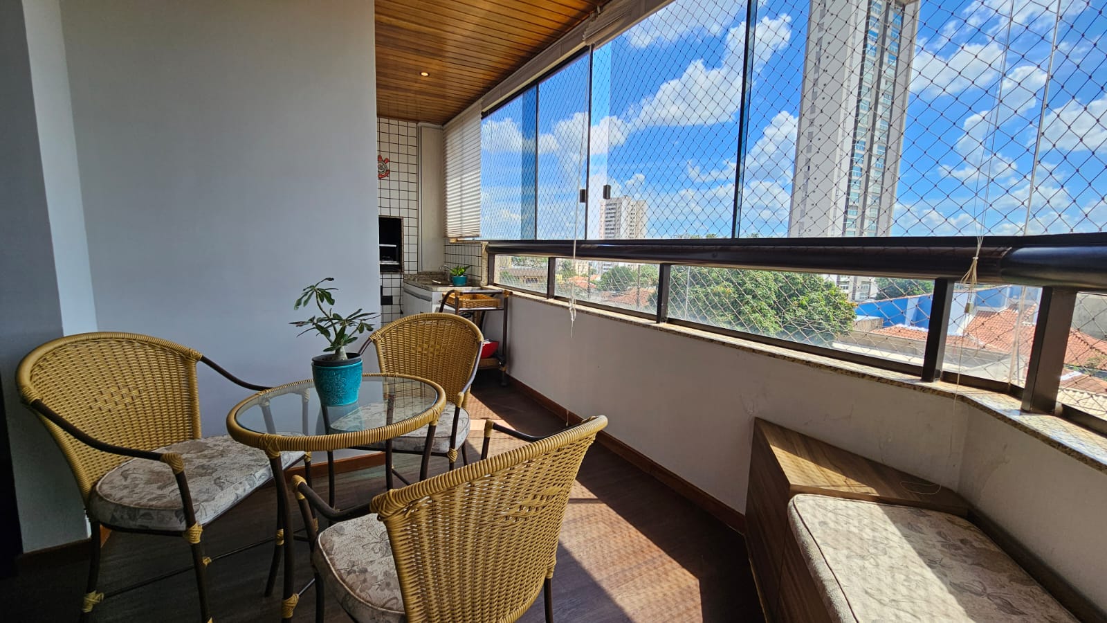 f9760f3f-2354-4825-9503-fd4cb8ff8117